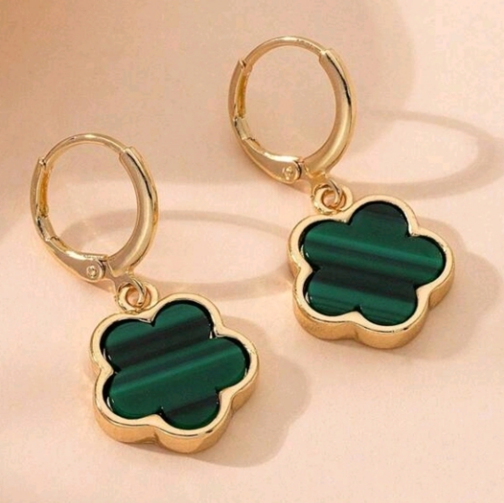 Elegant Gold and Green Flower Dangle Earrings